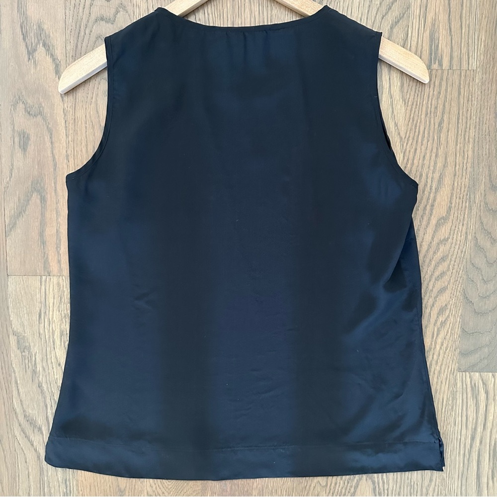 Vintage Jaeger 100% Silk Round Neck Sleeveless Shell Top in Black Size Small - Picture 3 of 8